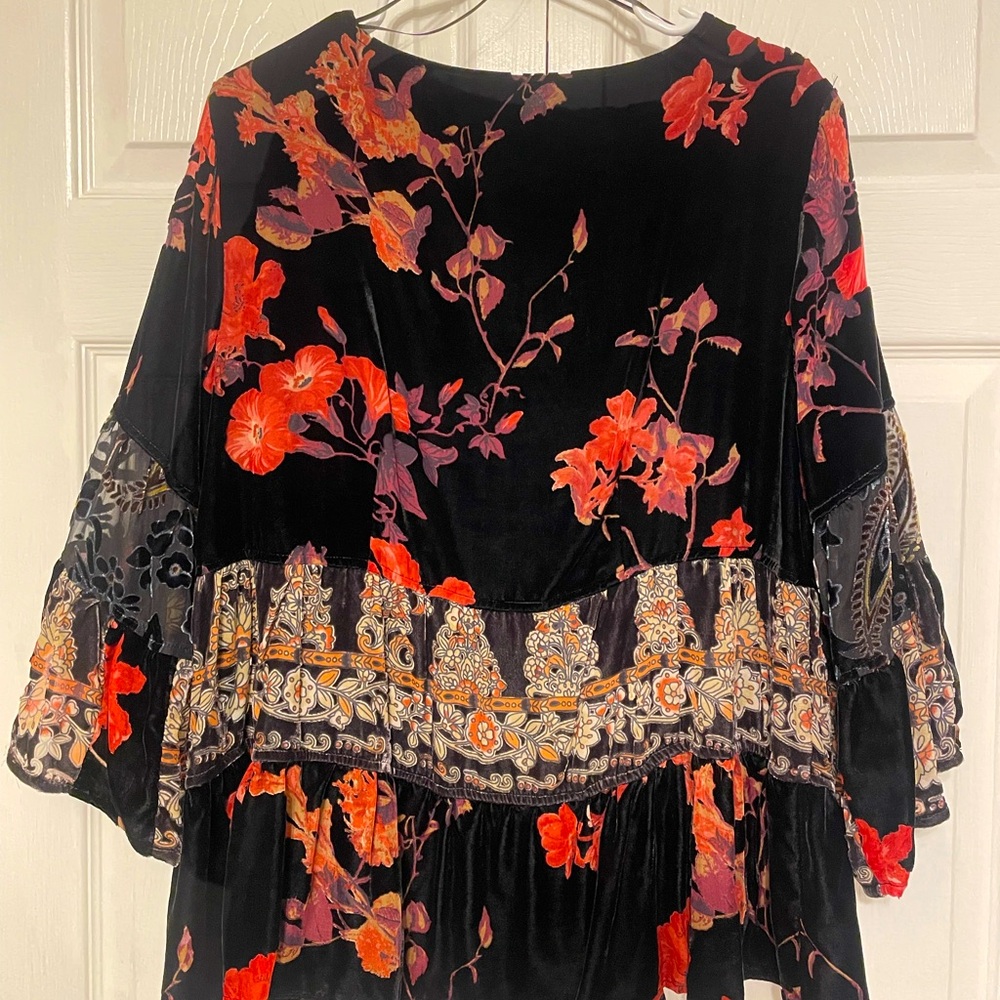 John Mark Velvet Blouse - Picture 4 of 6